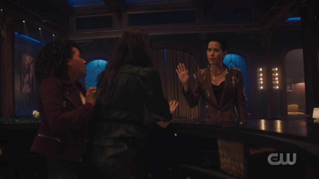 charmed-online-dot-nl_Charmed4x08Unveiled1408.jpg