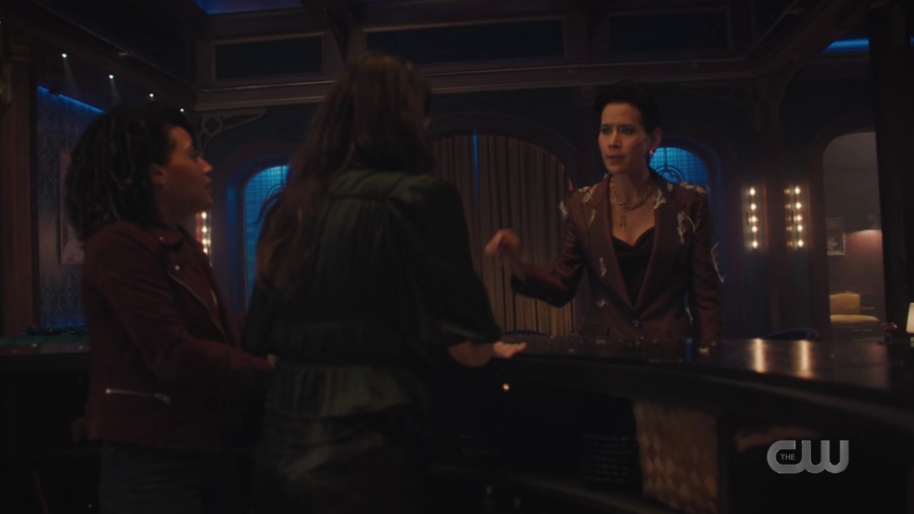 charmed-online-dot-nl_Charmed4x08Unveiled1409.jpg