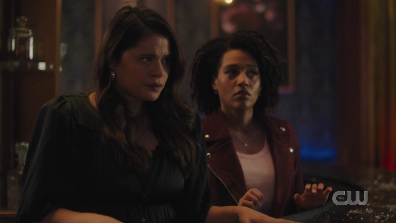 charmed-online-dot-nl_Charmed4x08Unveiled1415.jpg