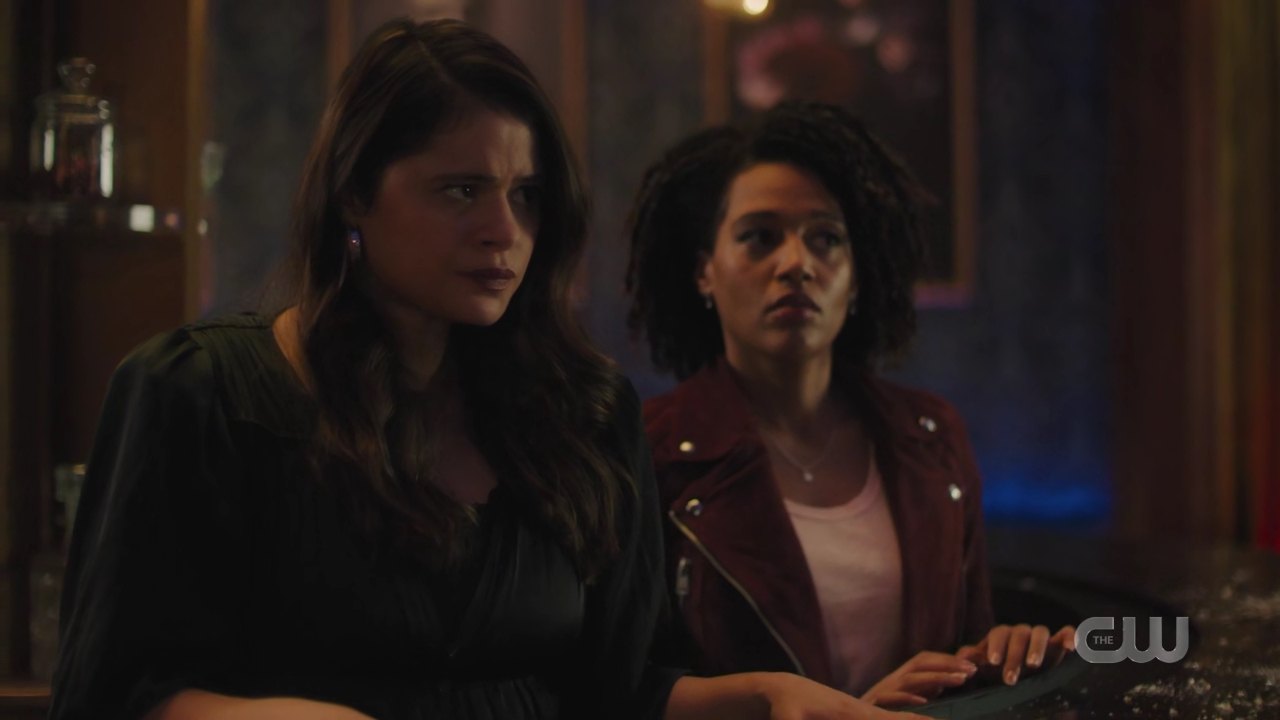 charmed-online-dot-nl_Charmed4x08Unveiled1416.jpg