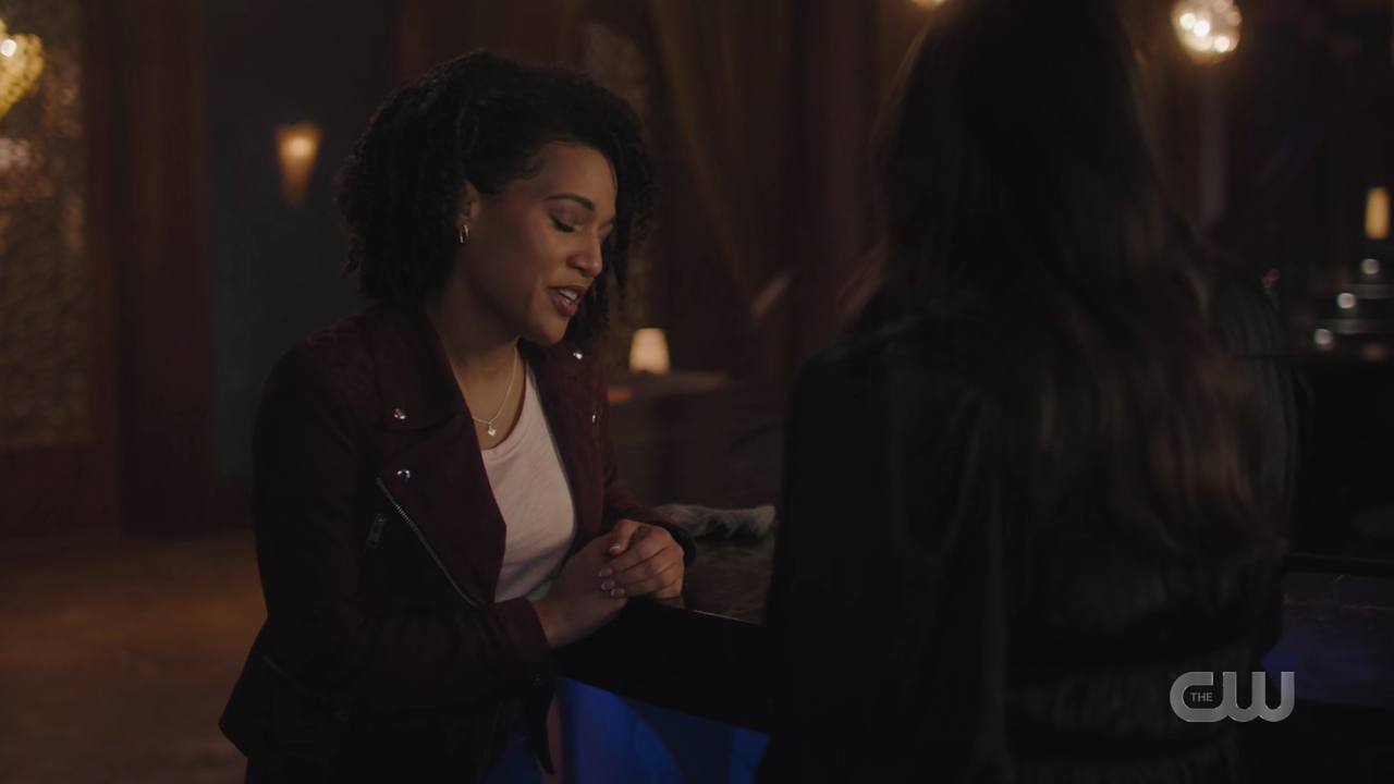 charmed-online-dot-nl_Charmed4x08Unveiled1508.jpg