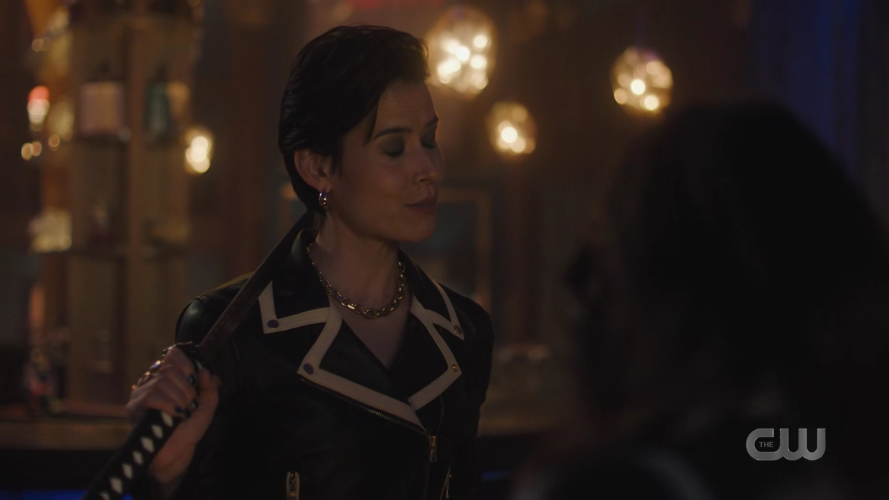 charmed-online-dot-nl_Charmed4x08Unveiled1703.jpg