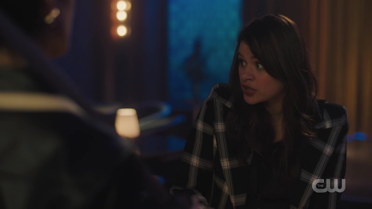 charmed-online-dot-nl_Charmed4x08Unveiled1710.jpg