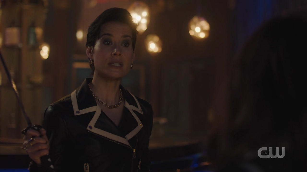 charmed-online-dot-nl_Charmed4x08Unveiled1711.jpg