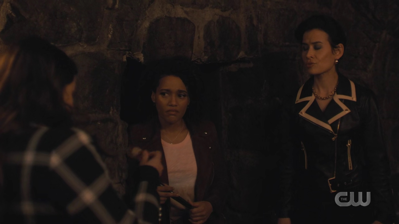 charmed-online-dot-nl_Charmed4x08Unveiled1854.jpg
