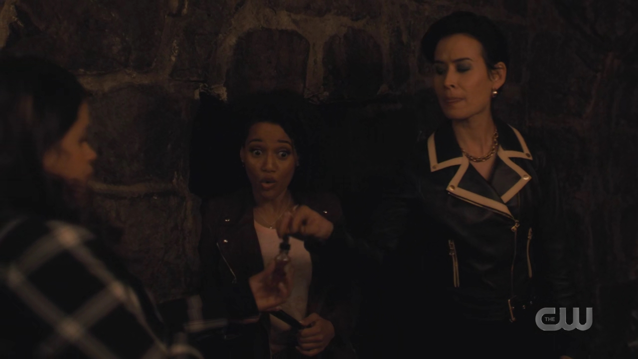 charmed-online-dot-nl_Charmed4x08Unveiled1878.jpg