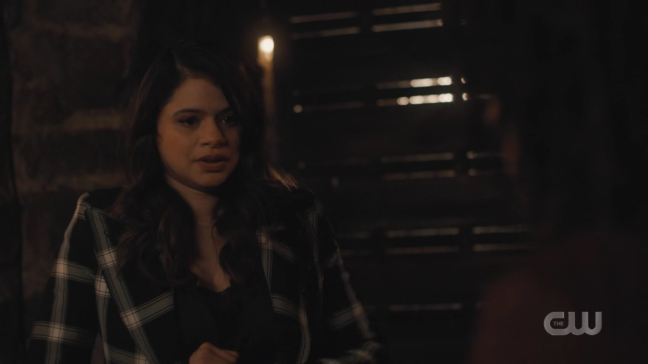 charmed-online-dot-nl_Charmed4x08Unveiled1909.jpg
