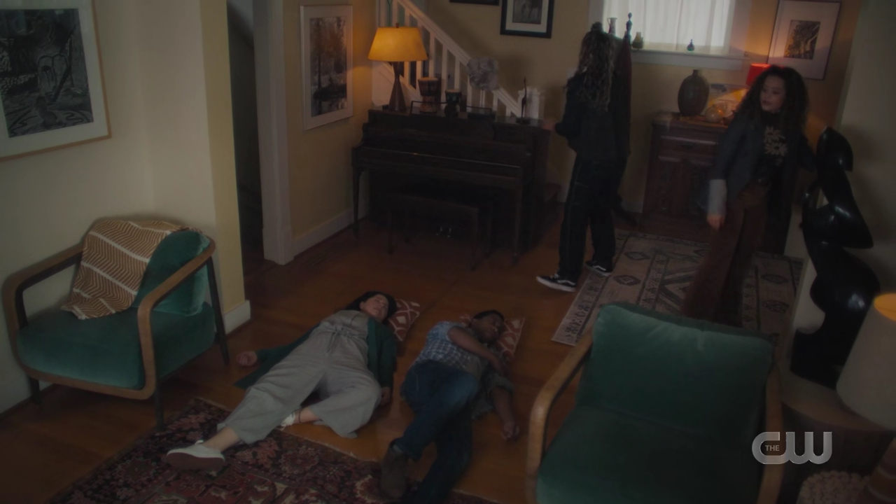 charmed-online-dot-nl_Charmed4x08Unveiled1928.jpg