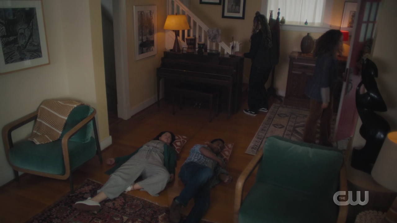 charmed-online-dot-nl_Charmed4x08Unveiled1929.jpg