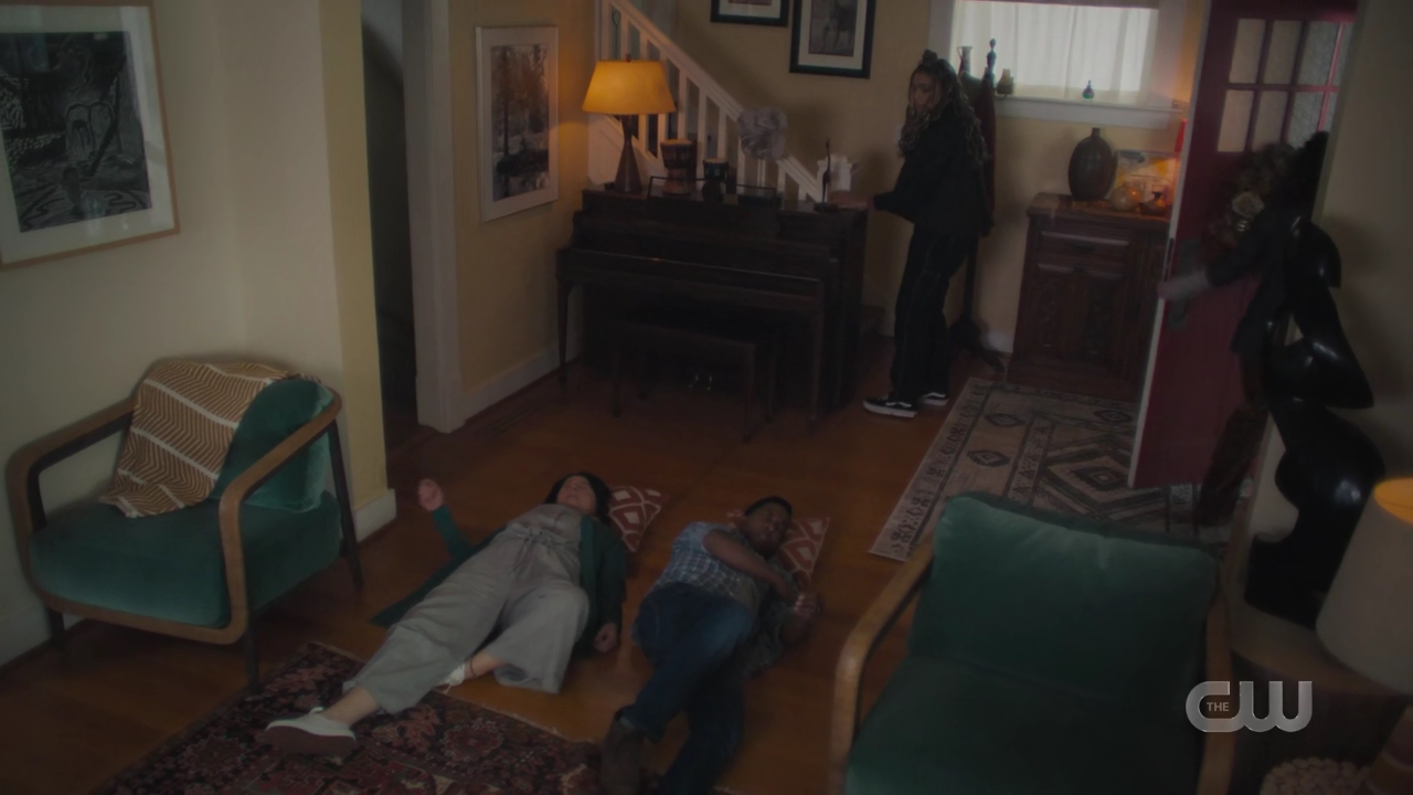 charmed-online-dot-nl_Charmed4x08Unveiled1930.jpg