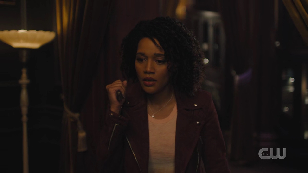 charmed-online-dot-nl_Charmed4x08Unveiled1973.jpg