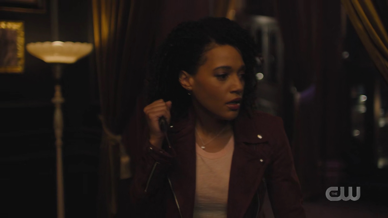 charmed-online-dot-nl_Charmed4x08Unveiled1974.jpg
