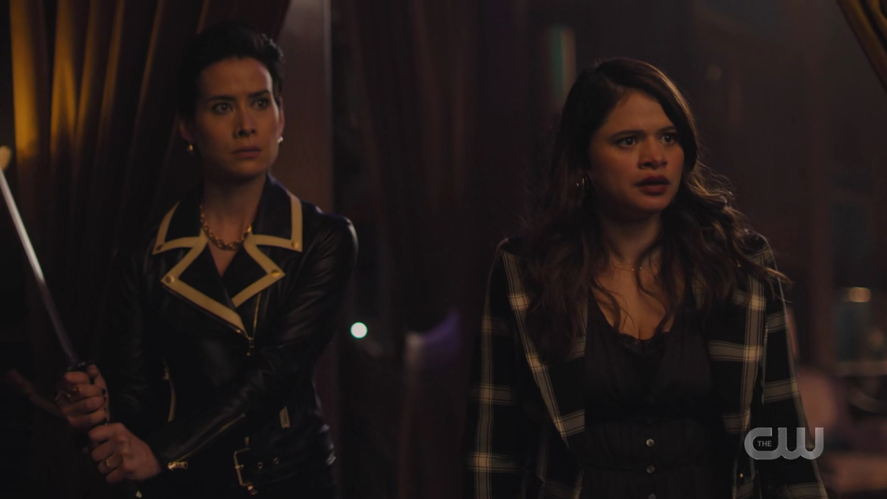 charmed-online-dot-nl_Charmed4x08Unveiled2031.jpg
