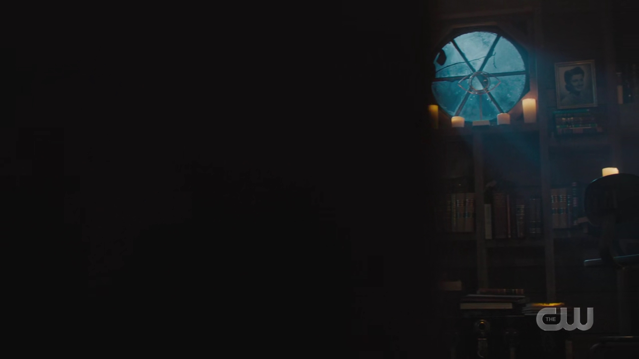 charmed-online-dot-nl_Charmed4x08Unveiled2315.jpg charmed-online-dot-nl_Charmed4x08Unveiled2315.jpg