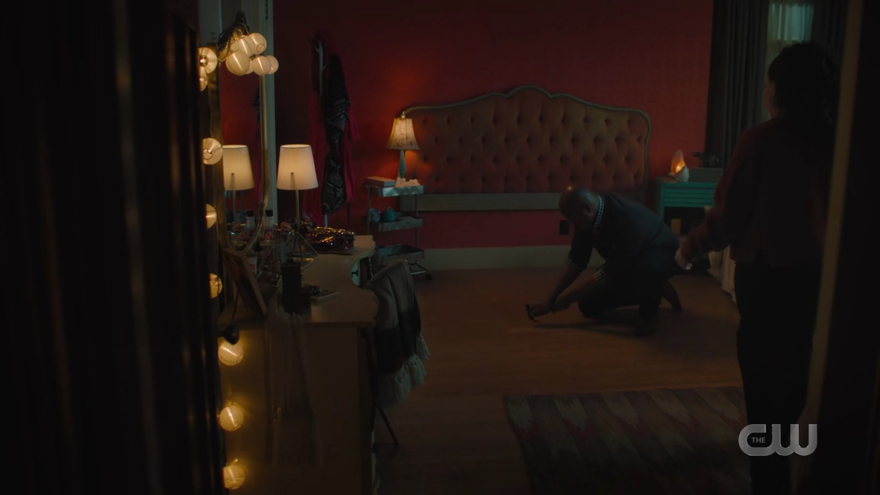 charmed-online-dot-nl_Charmed4x09TruthorCares0679.jpg