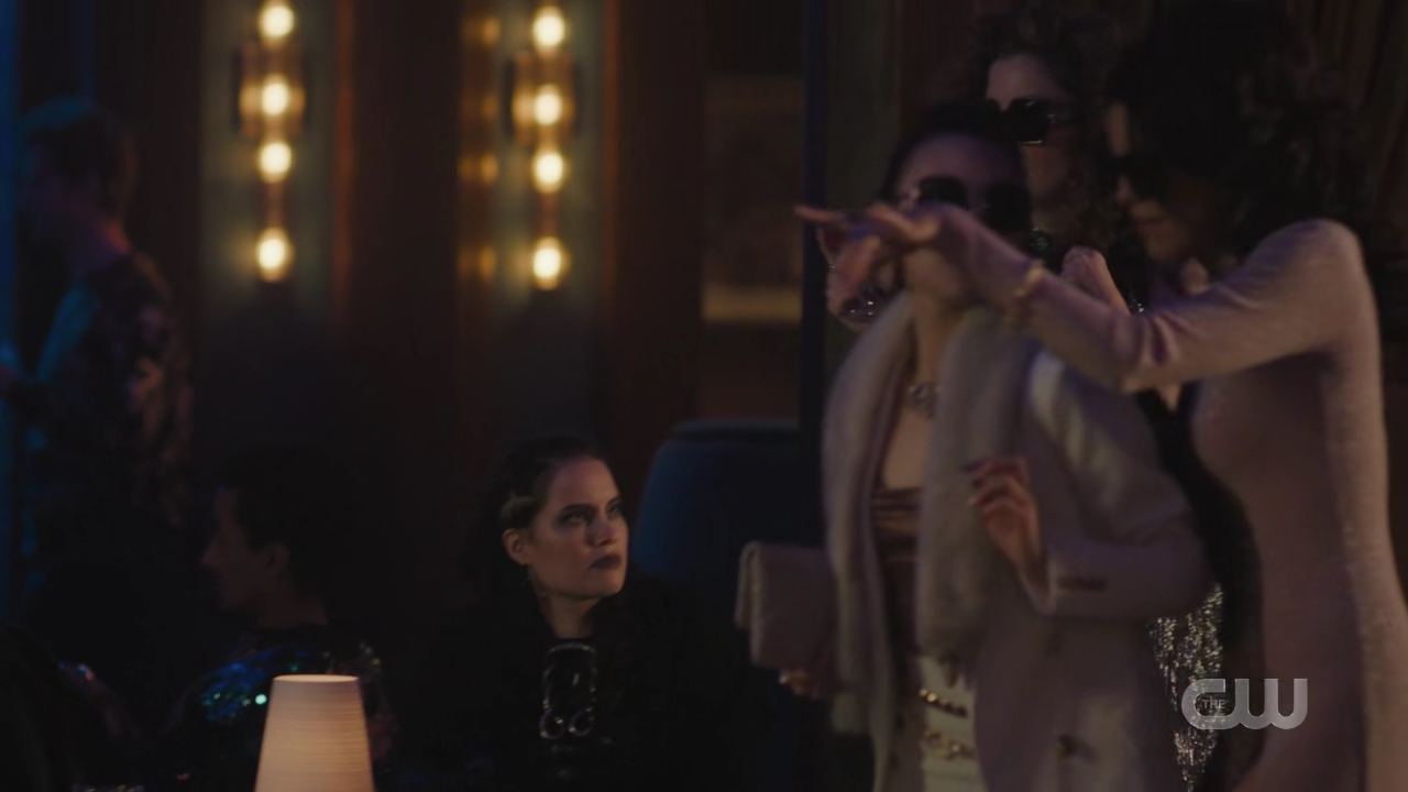 charmed-online-dot-nl_Charmed4x09TruthorCares0717.jpg