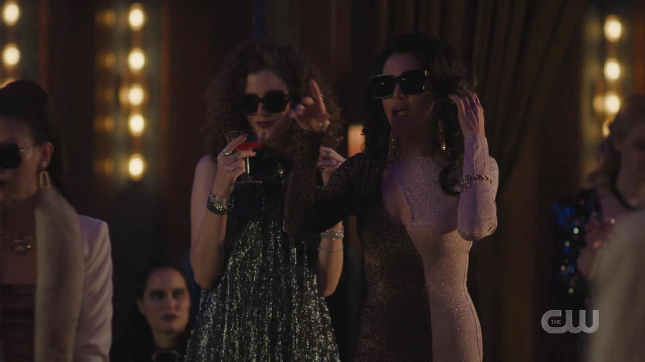 charmed-online-dot-nl_Charmed4x09TruthorCares0721.jpg