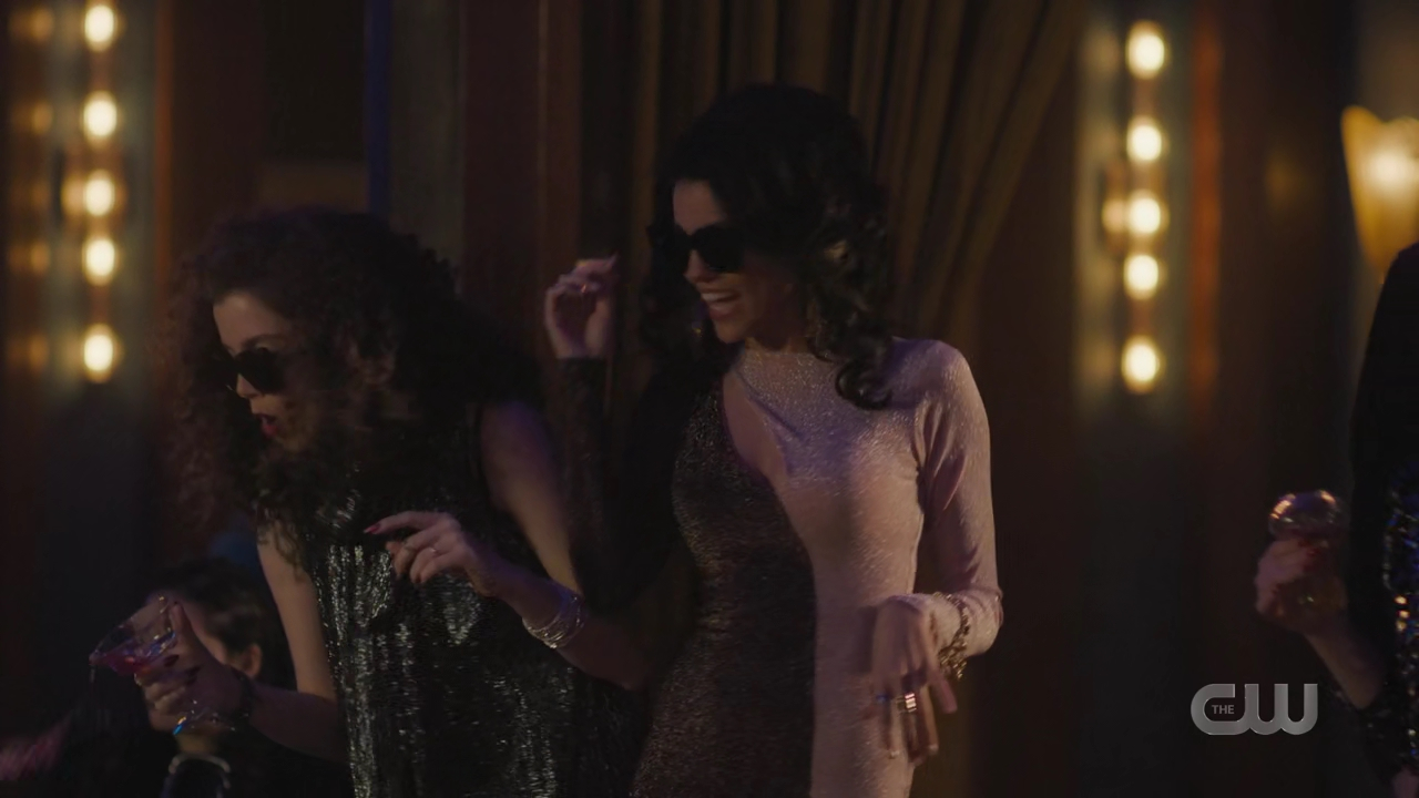 charmed-online-dot-nl_Charmed4x09TruthorCares0725.jpg