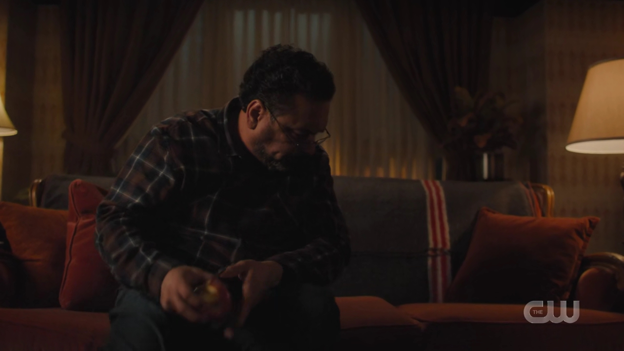 charmed-online-dot-nl_Charmed4x09TruthorCares0790.jpg