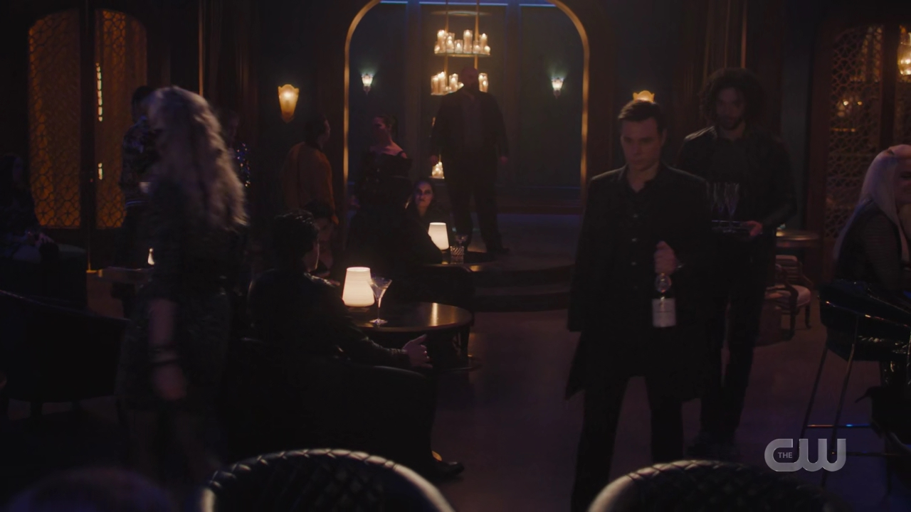 charmed-online-dot-nl_Charmed4x09TruthorCares0929.jpg
