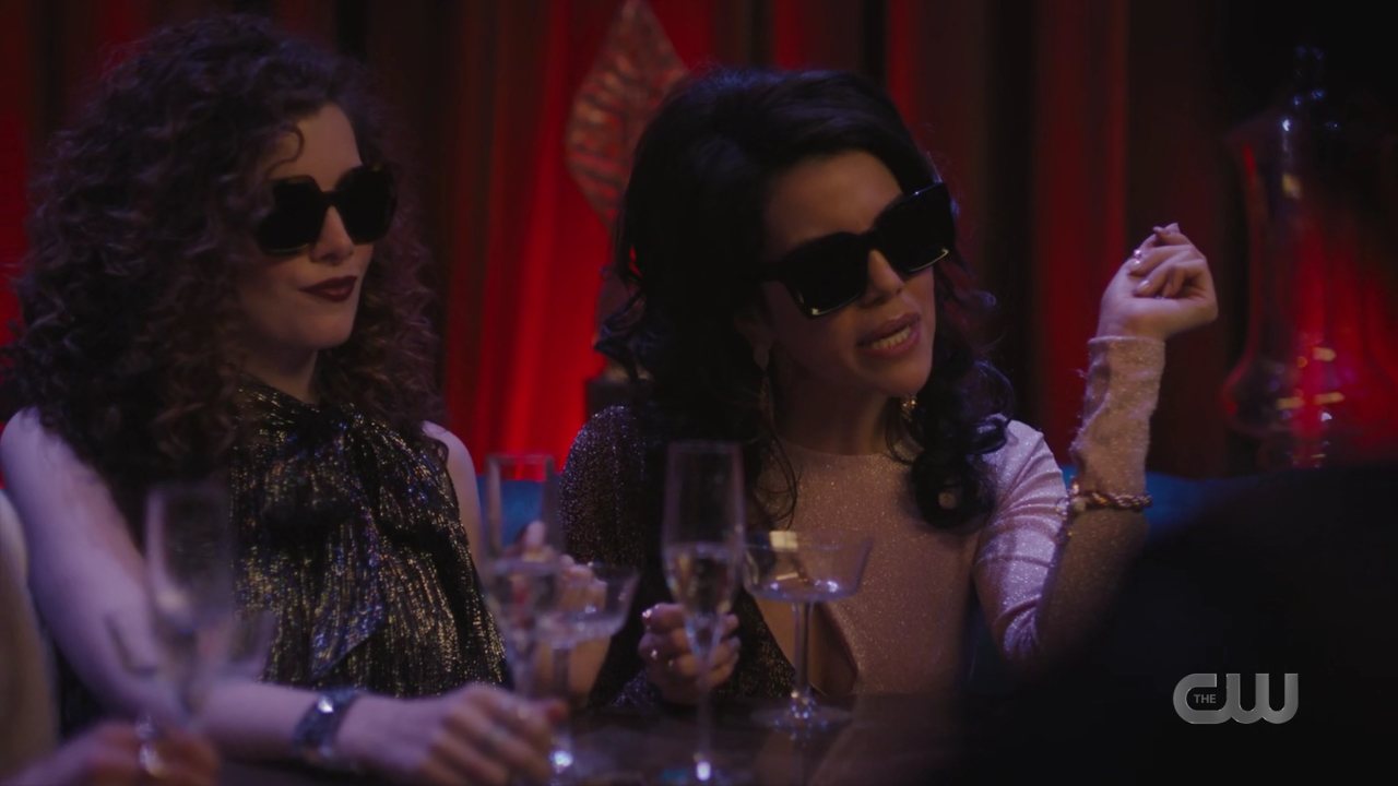charmed-online-dot-nl_Charmed4x09TruthorCares0990.jpg