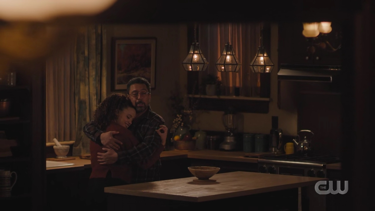 charmed-online-dot-nl_Charmed4x09TruthorCares2130.jpg