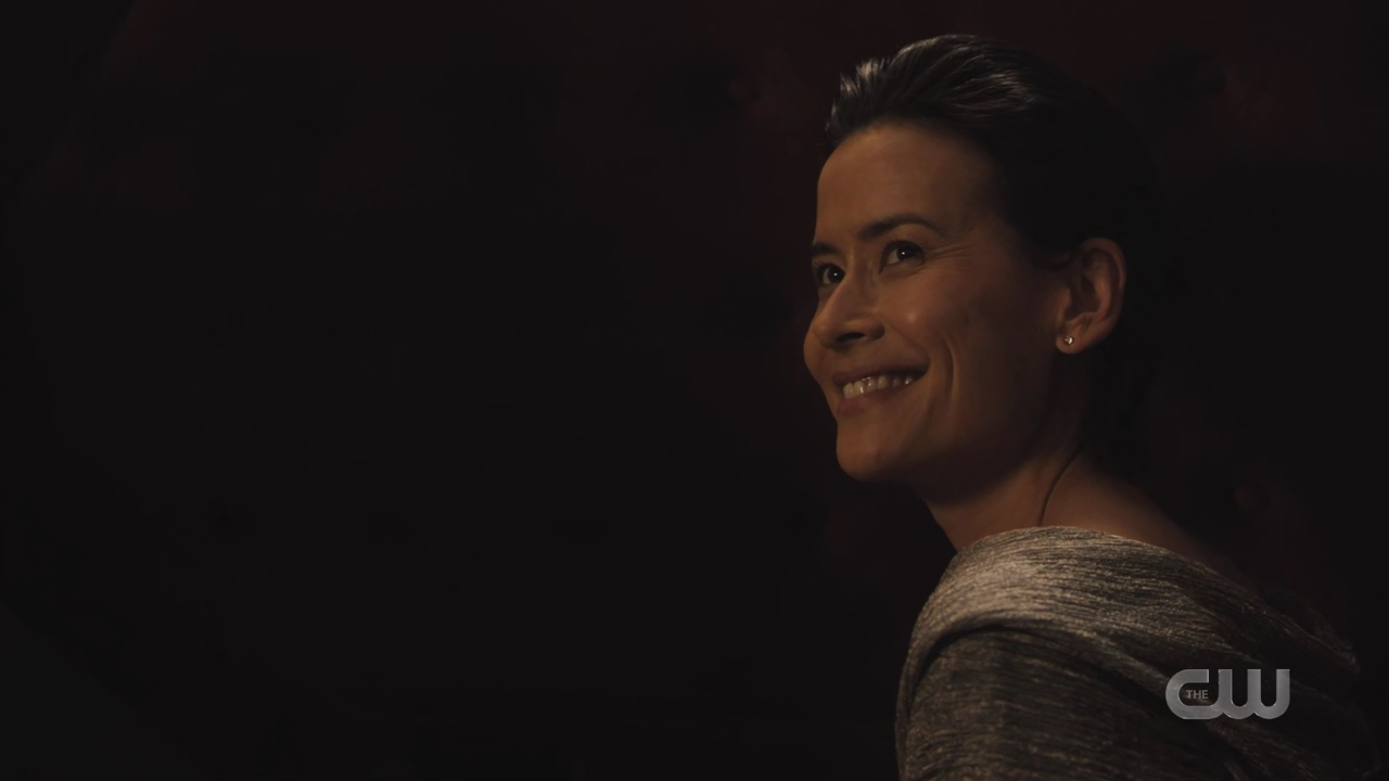 charmed-online-dot-nl_Charmed4x10HashingItOut0076.jpg