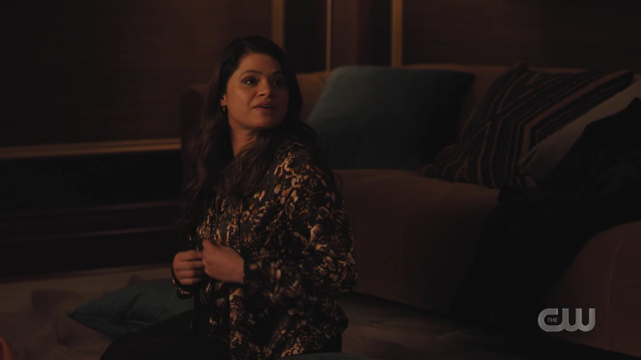 charmed-online-dot-nl_Charmed4x10HashingItOut0298.jpg