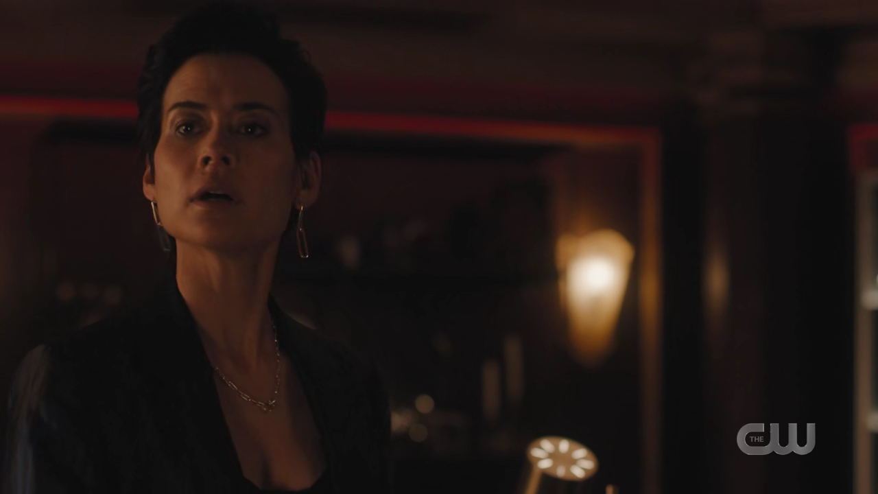 charmed-online-dot-nl_Charmed4x10HashingItOut0301.jpg