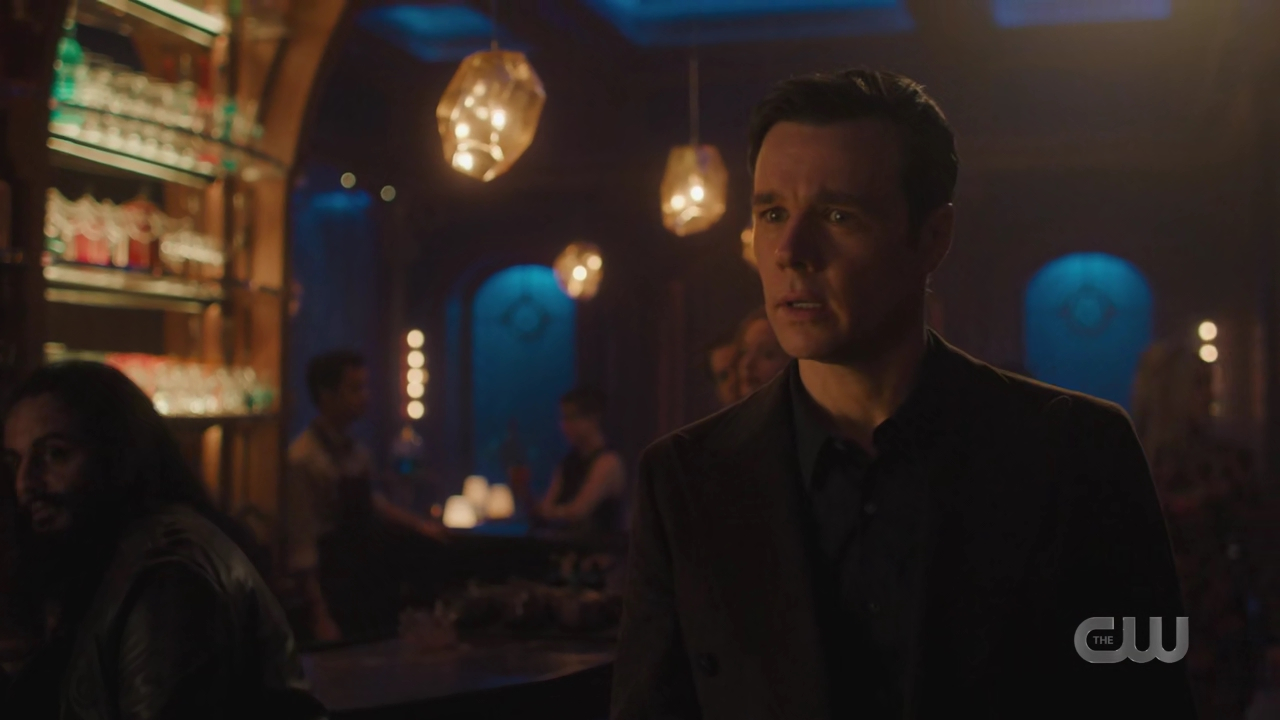 charmed-online-dot-nl_Charmed4x10HashingItOut0333.jpg