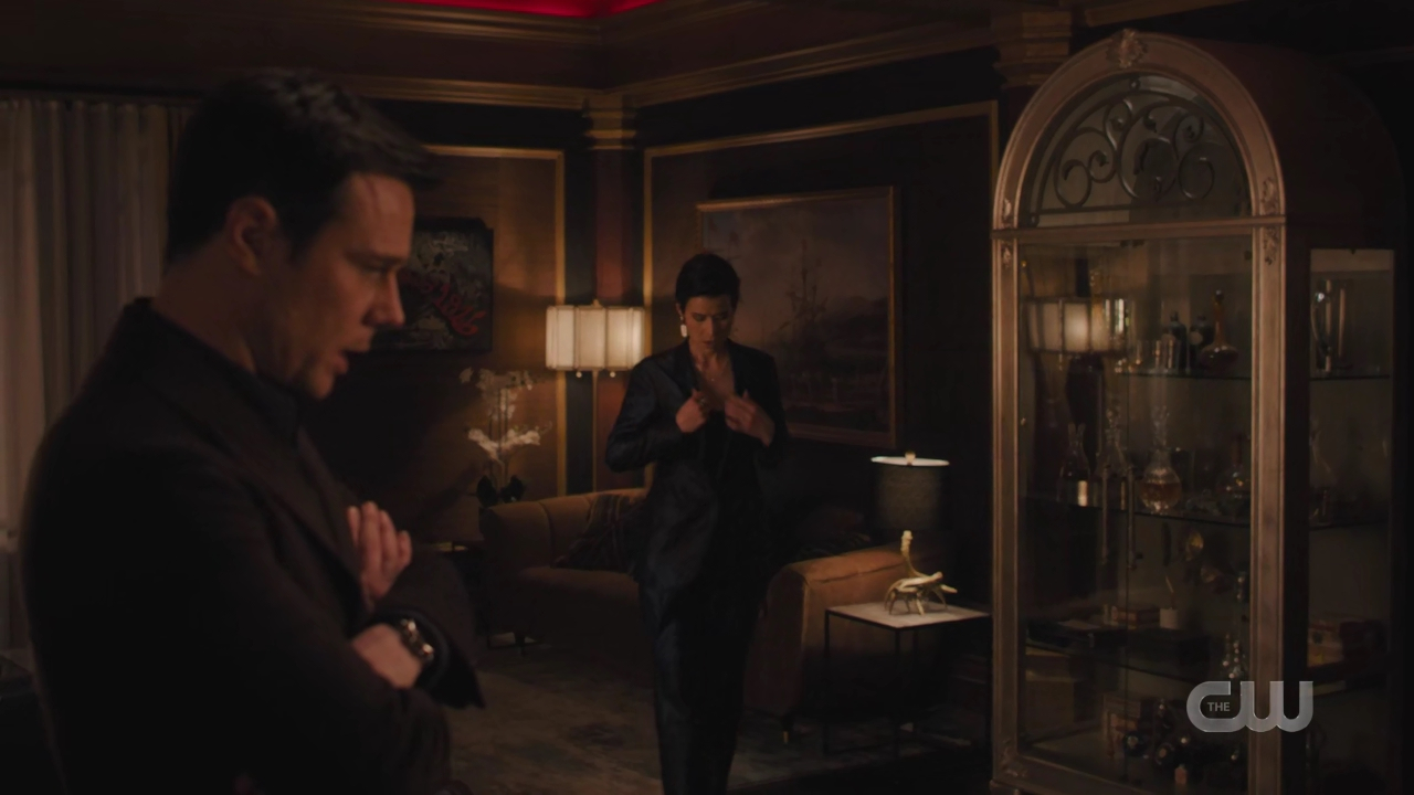 charmed-online-dot-nl_Charmed4x10HashingItOut0434.jpg