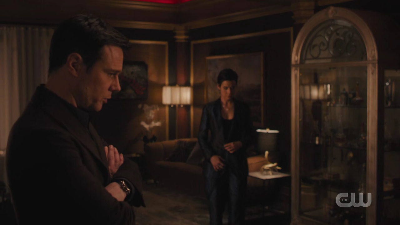 charmed-online-dot-nl_Charmed4x10HashingItOut0435.jpg