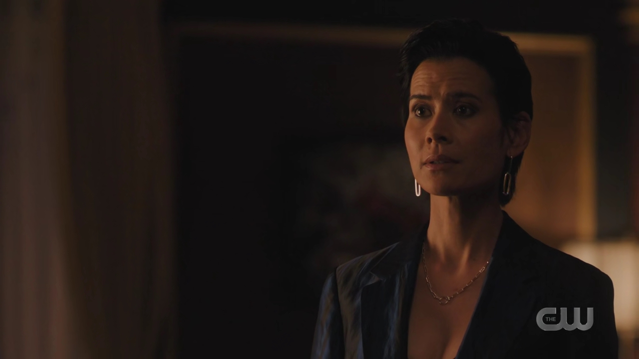 charmed-online-dot-nl_Charmed4x10HashingItOut0475.jpg