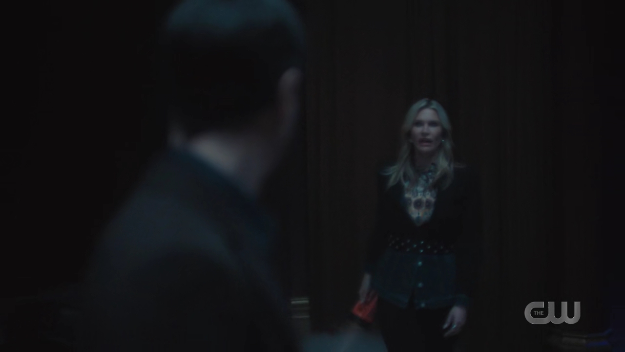 charmed-online-dot-nl_Charmed4x10HashingItOut0720.jpg