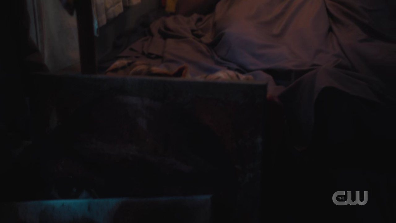 charmed-online-dot-nl_Charmed4x10HashingItOut0742.jpg