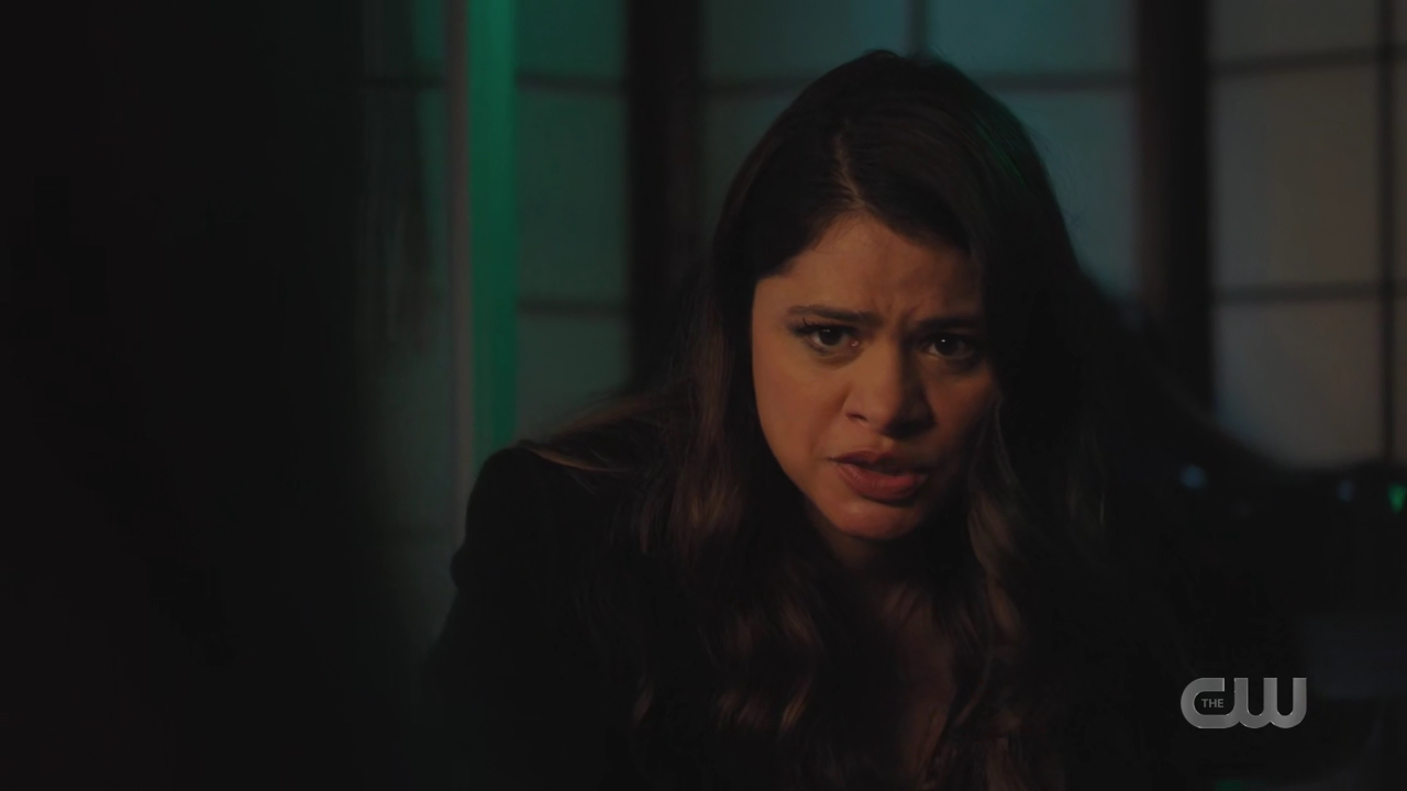 charmed-online-dot-nl_Charmed4x10HashingItOut0916.jpg
