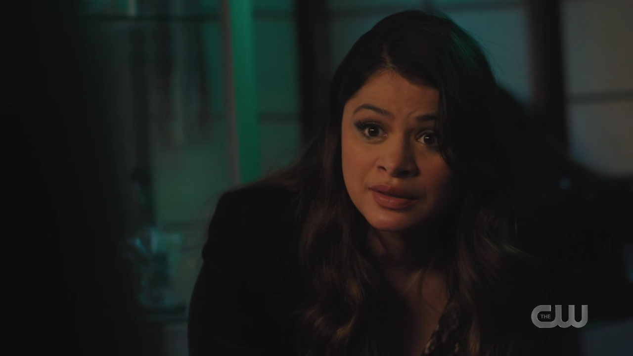 charmed-online-dot-nl_Charmed4x10HashingItOut0925.jpg