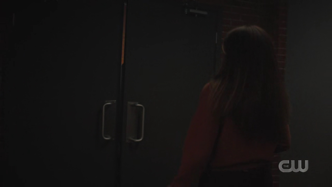 charmed-online-dot-nl_Charmed4x10HashingItOut0958.jpg