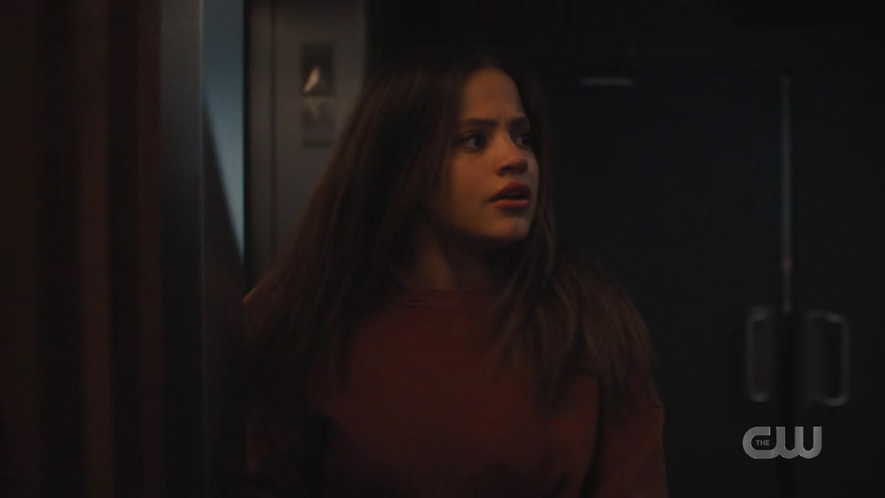 charmed-online-dot-nl_Charmed4x10HashingItOut0963.jpg