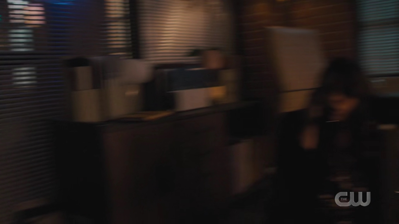 charmed-online-dot-nl_Charmed4x10HashingItOut0971.jpg