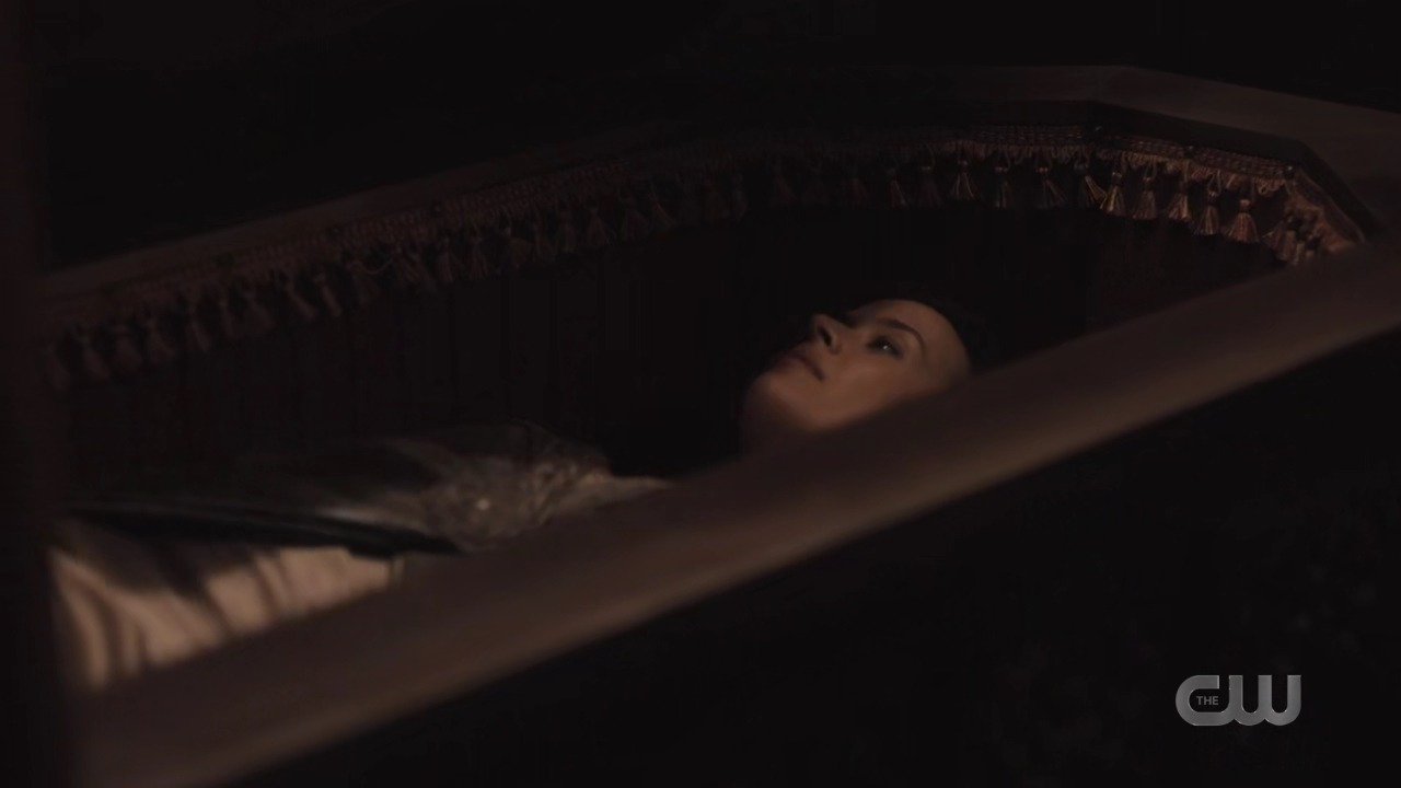 charmed-online-dot-nl_Charmed4x10HashingItOut1523.jpg