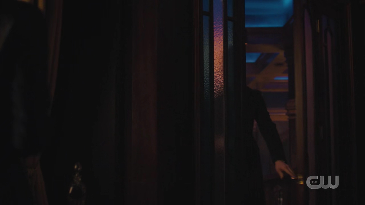 charmed-online-dot-nl_Charmed4x10HashingItOut1756.jpg