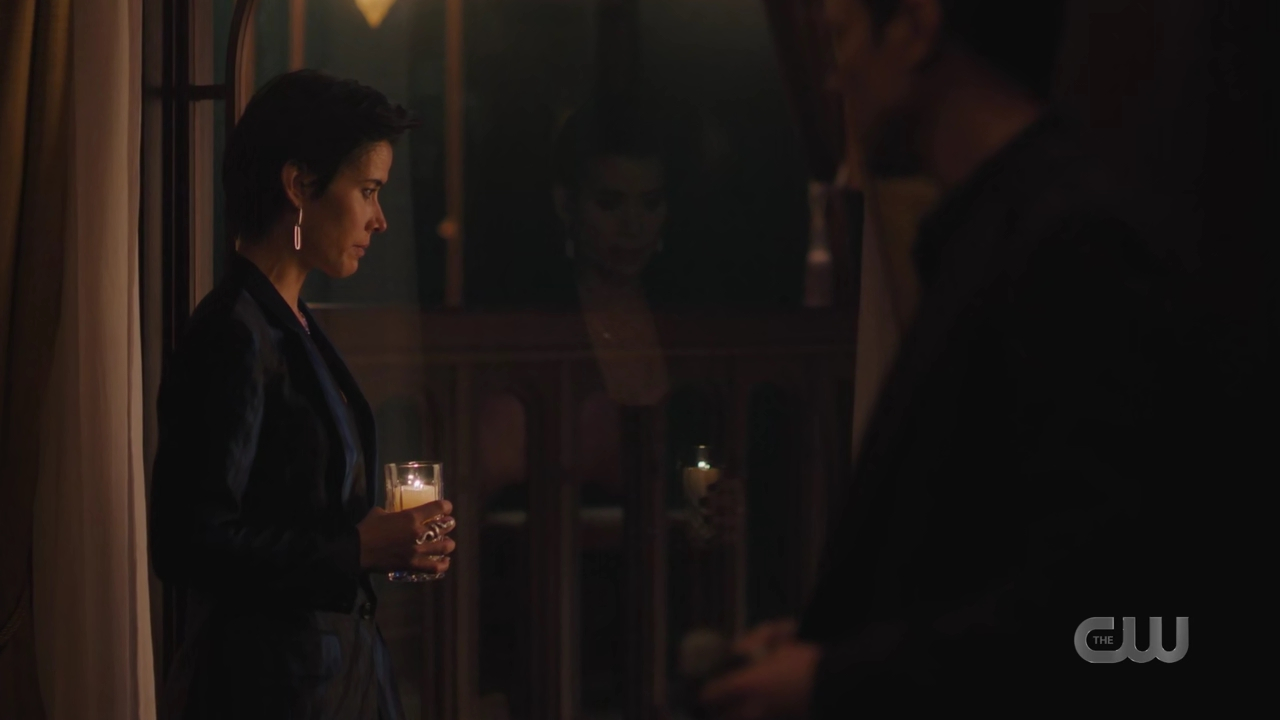 charmed-online-dot-nl_Charmed4x10HashingItOut1771.jpg charmed-online-dot-nl_Charmed4x10HashingItOut1771.jpg