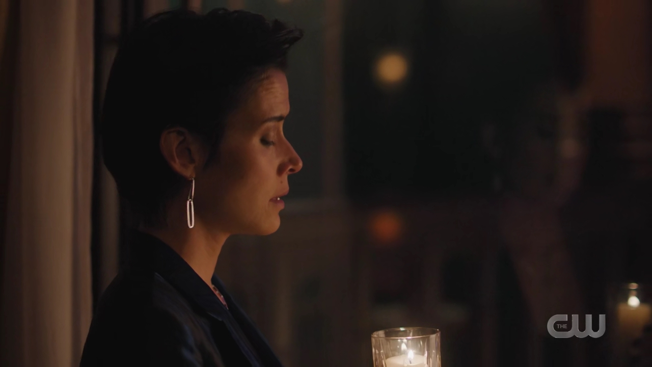 charmed-online-dot-nl_Charmed4x10HashingItOut1796.jpg