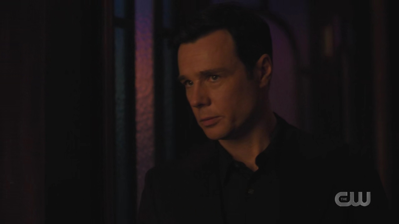 charmed-online-dot-nl_Charmed4x10HashingItOut1812.jpg