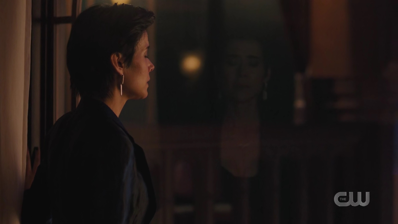 charmed-online-dot-nl_Charmed4x10HashingItOut1829.jpg