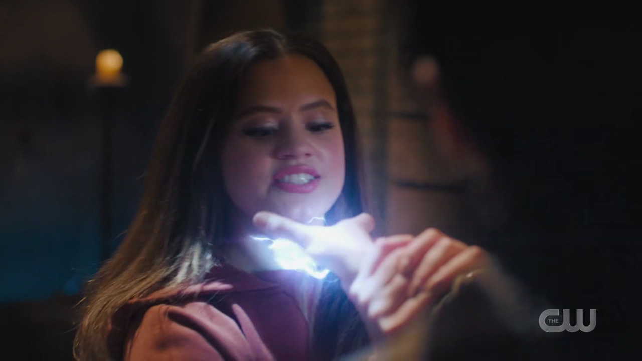 charmed-online-dot-nl_Charmed4x10HashingItOut1908.jpg