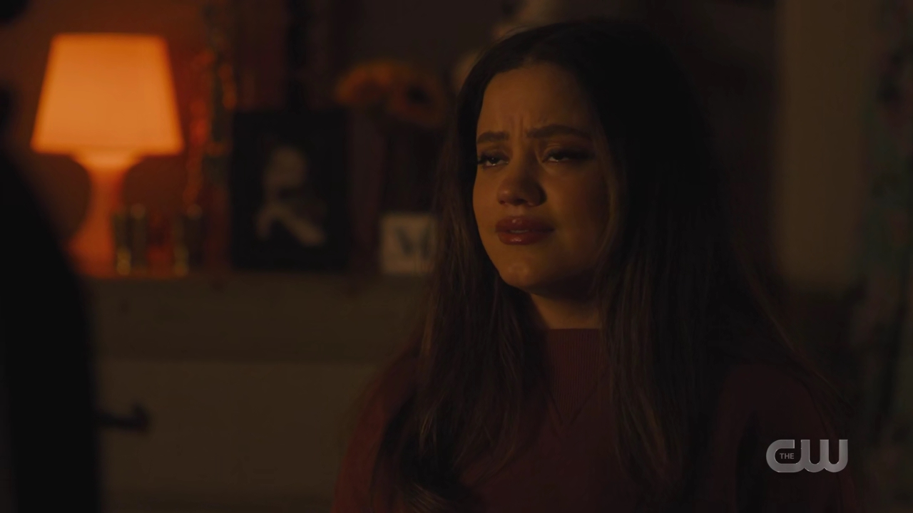 charmed-online-dot-nl_Charmed4x10HashingItOut2151.jpg