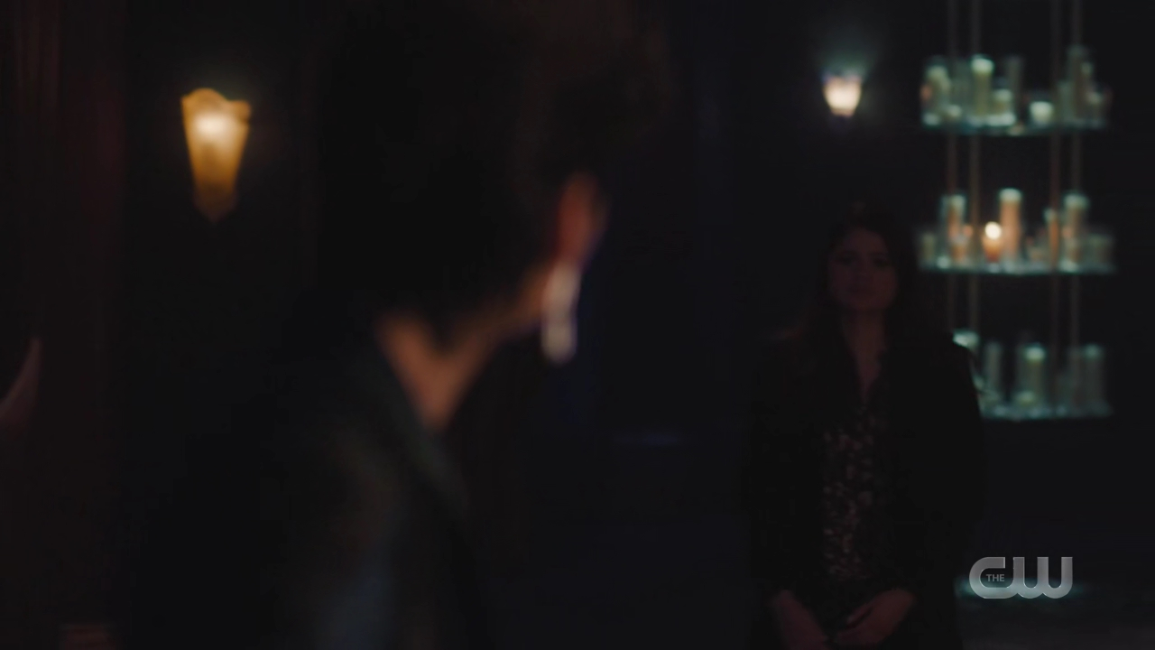 charmed-online-dot-nl_Charmed4x10HashingItOut2178.jpg