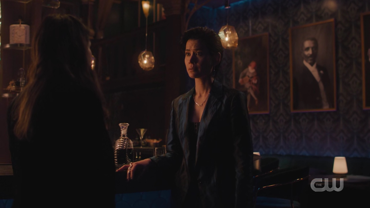charmed-online-dot-nl_Charmed4x10HashingItOut2204.jpg